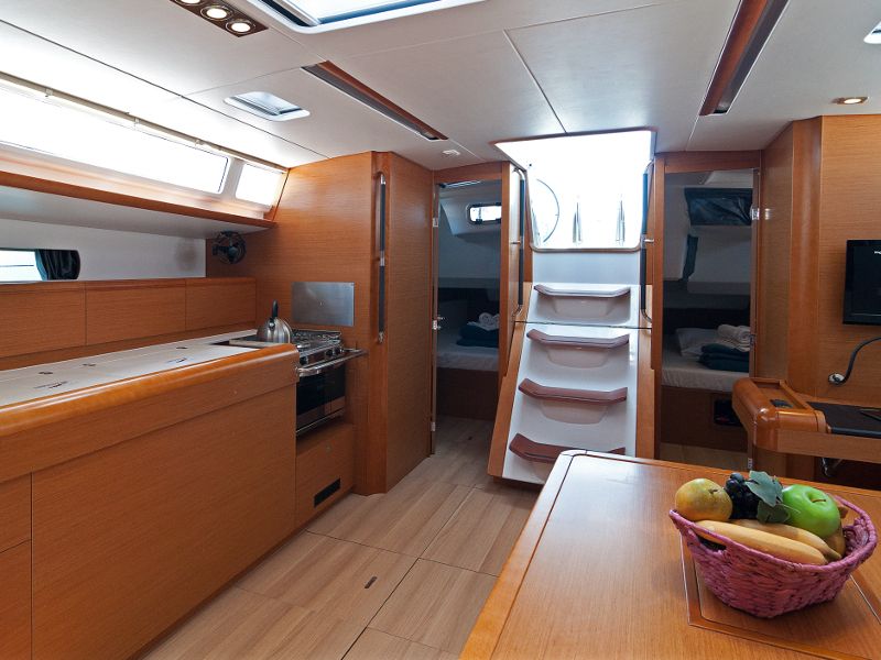 Sun Odyssey 469