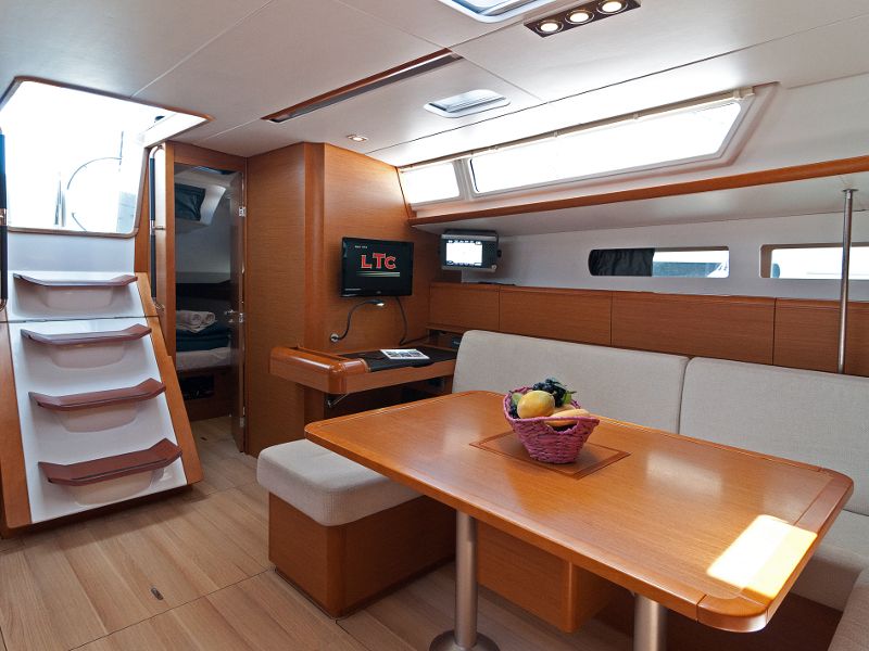 Sun Odyssey 469