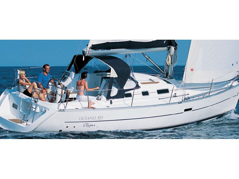 Oceanis 323
