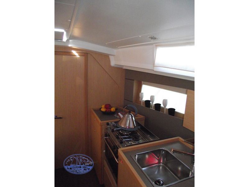 OCEANIS 35 