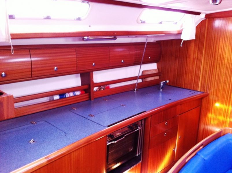 Bavaria 44