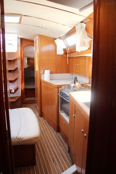 Sun Odyssey 371