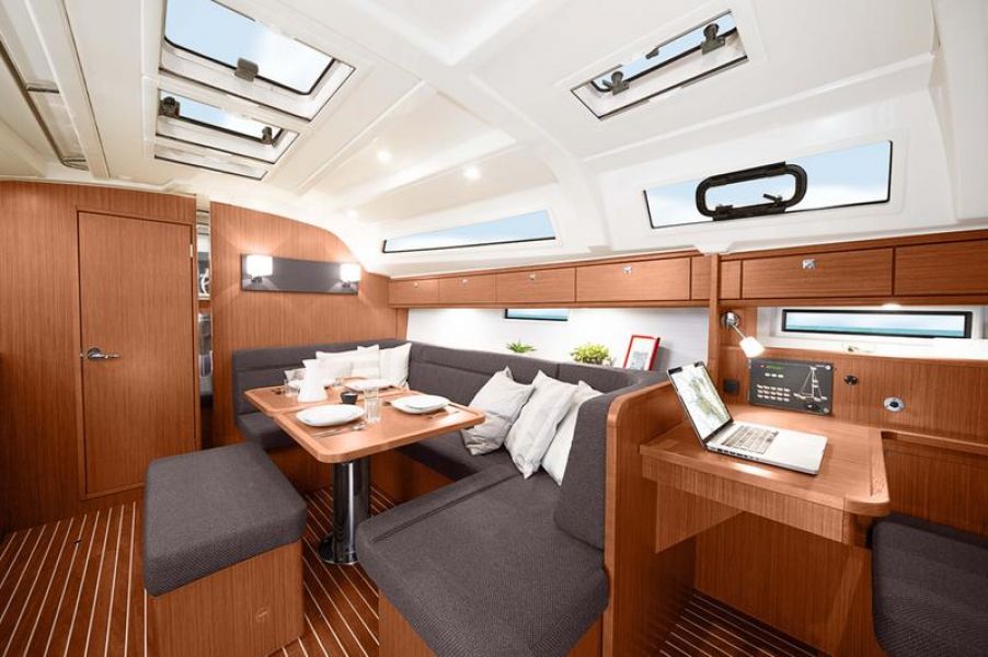 Bavaria Cruiser 41 - 3 cab
