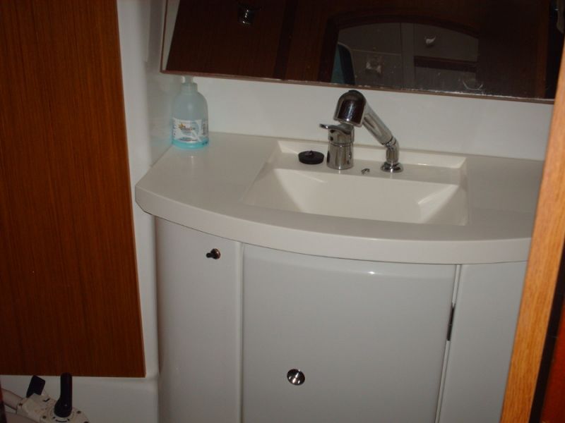 Sun Odyssey 42i