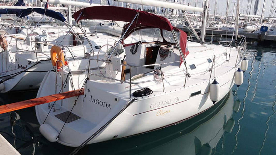 Oceanis Clipper 331