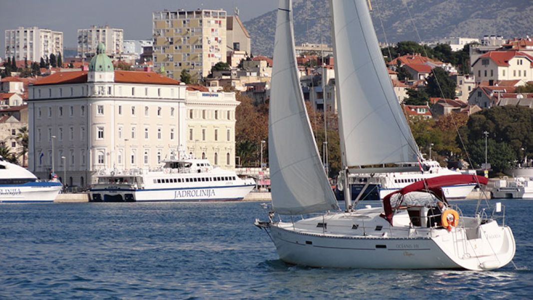 Oceanis Clipper 331