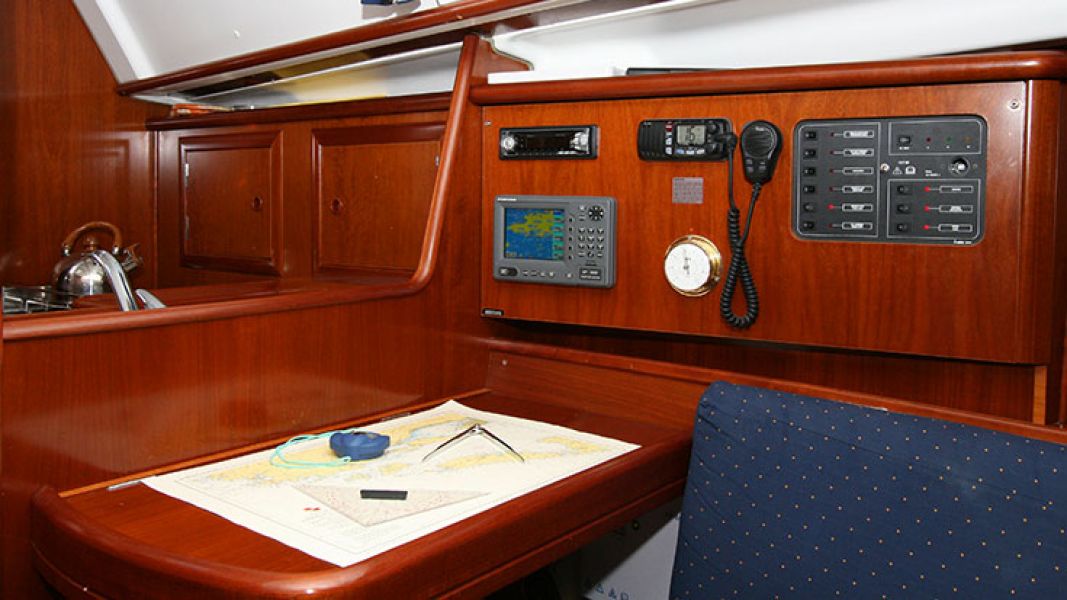 Oceanis Clipper 331