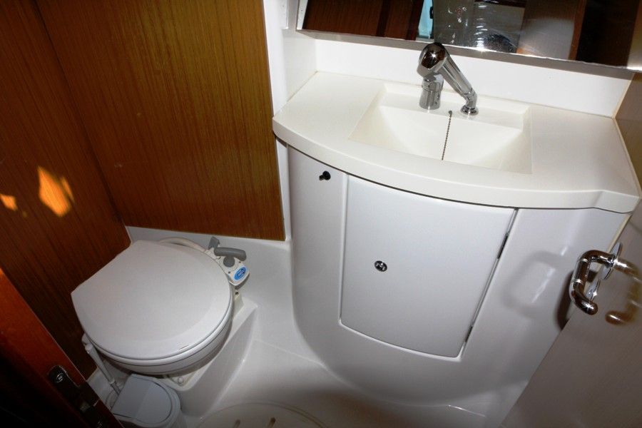 Sun Odyssey 42i