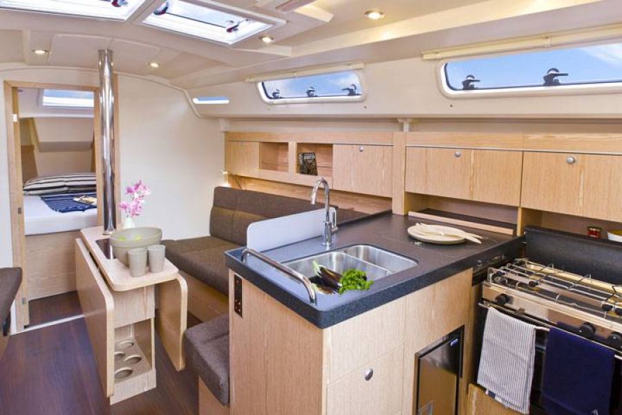 Hanse 345