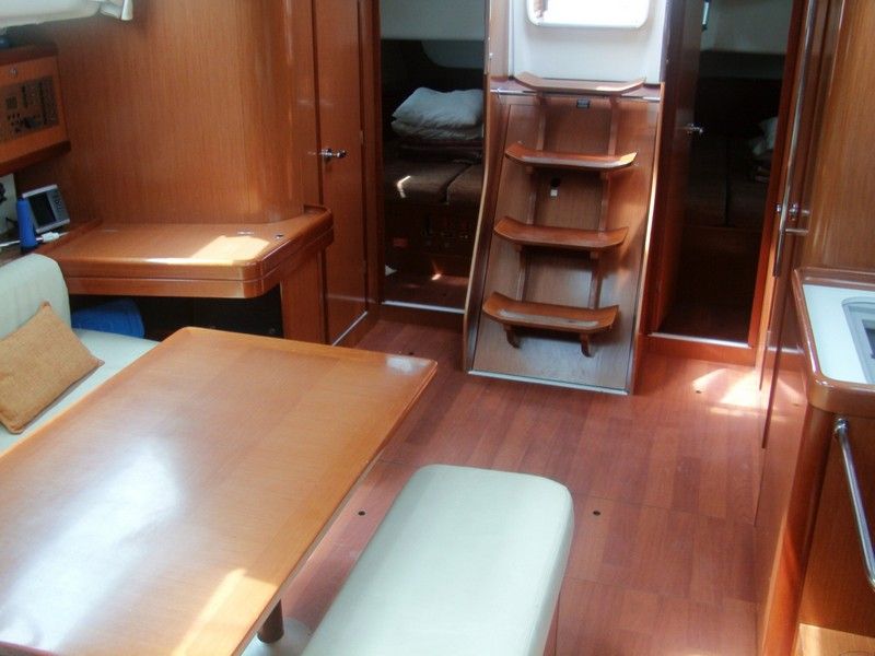 Oceanis 43