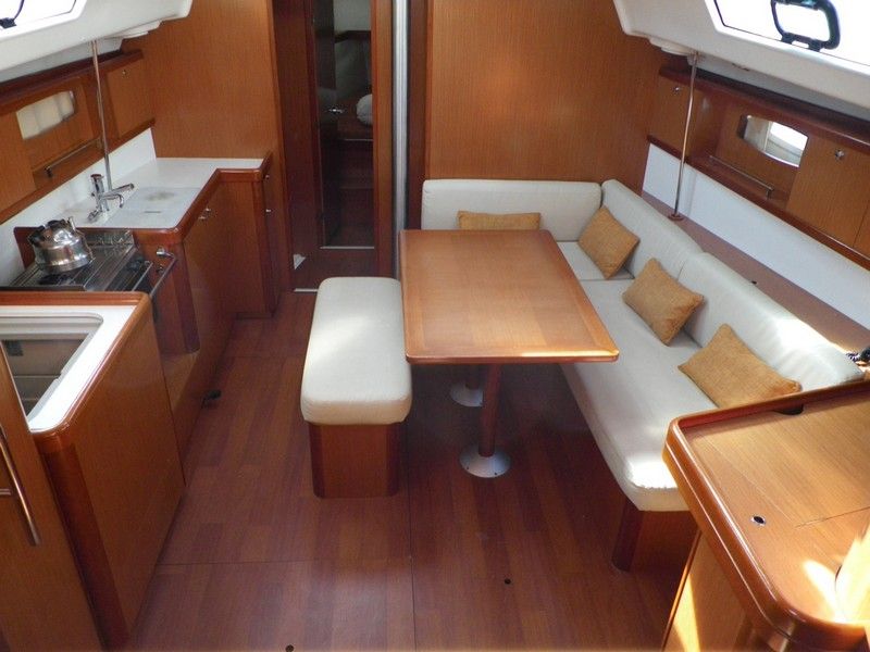 Oceanis 43