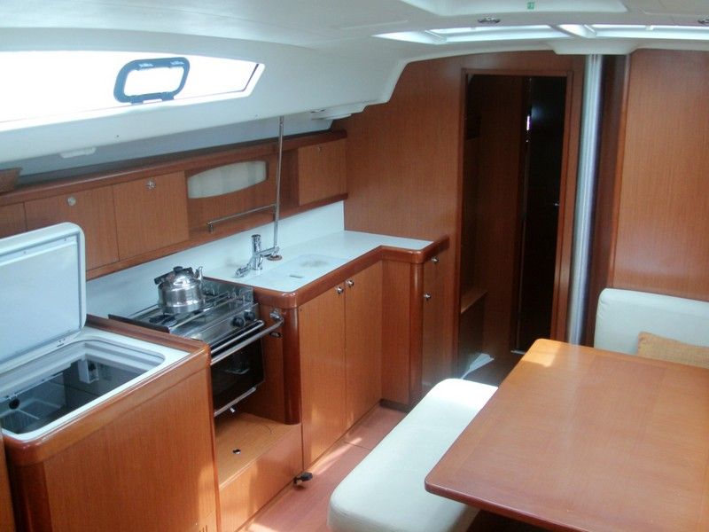 Oceanis 43