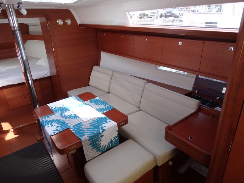 Dufour 382 GL