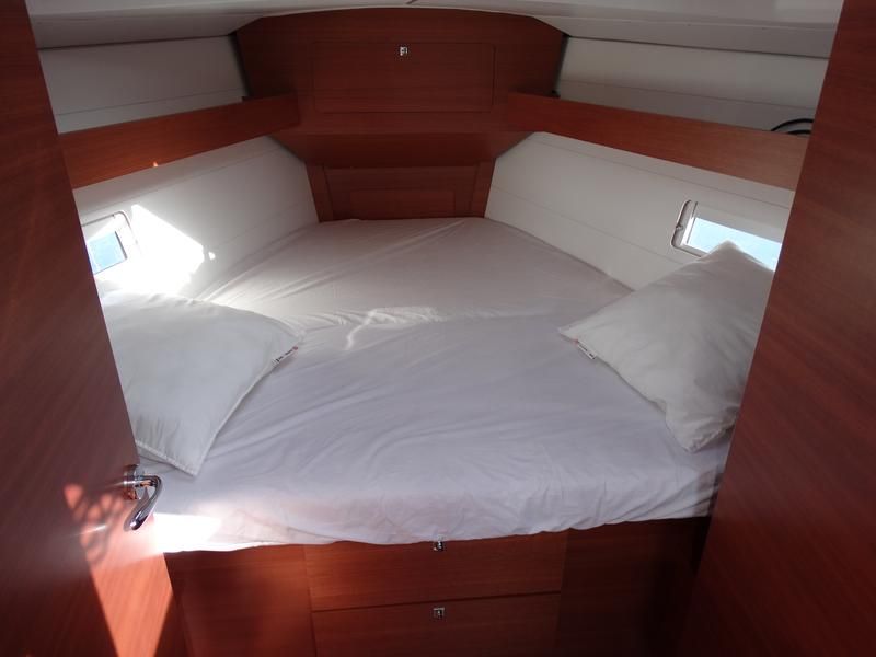 Dufour 382 GL