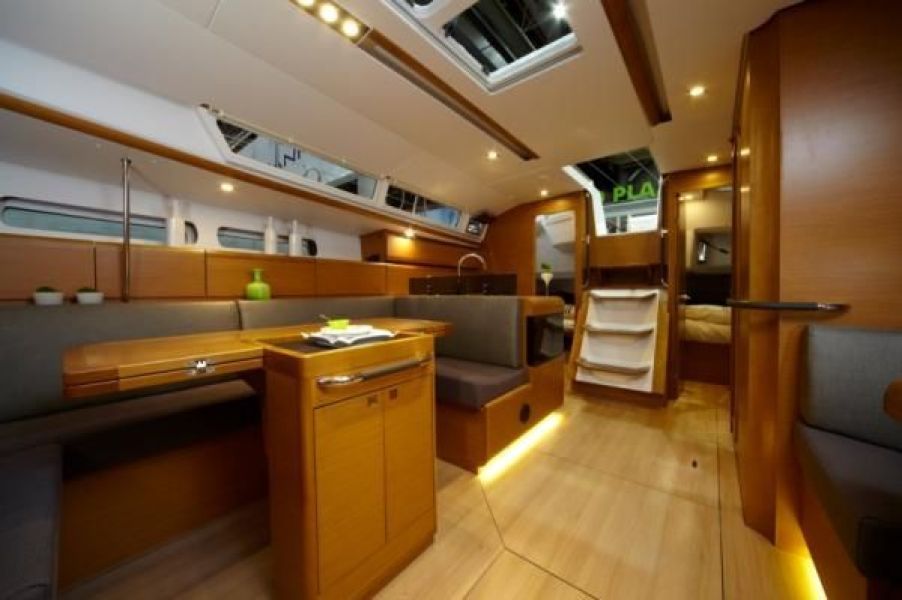 Sun Odyssey 439
