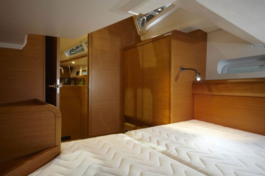 Sun Odyssey 439