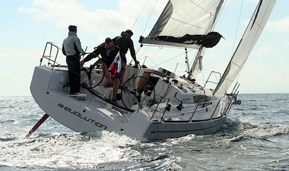 Elan 350