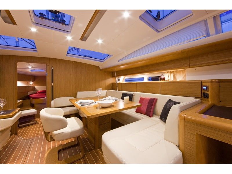 Jeanneau 53
