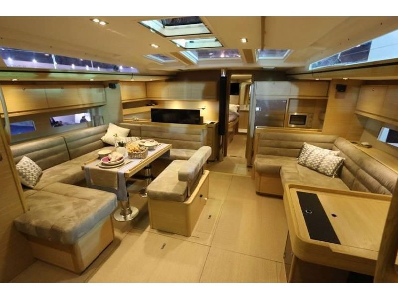 Dufour 560
