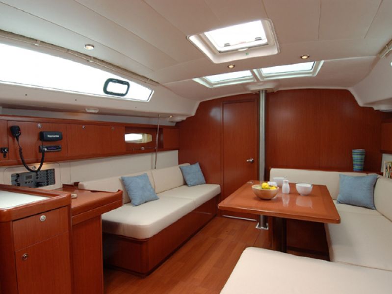 Oceanis 43
