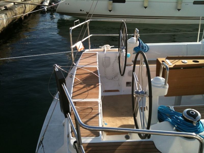 Dufour 425