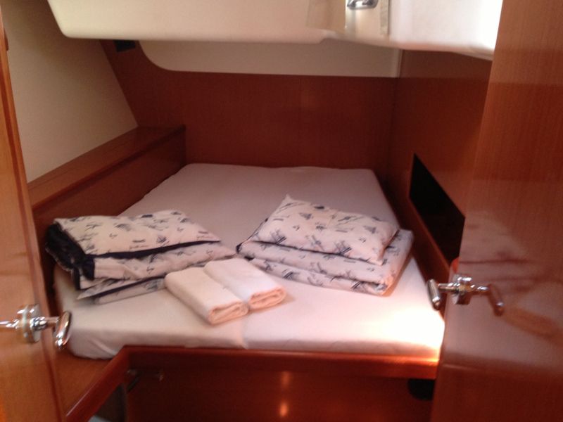 Oceanis 54