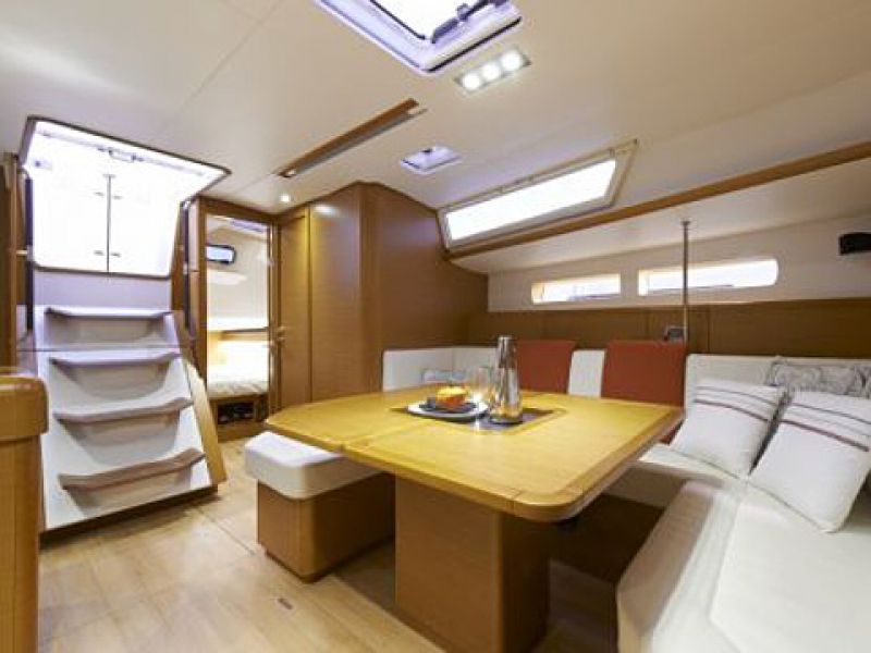 Sun Odyssey 469