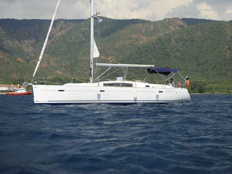 Oceanis 43