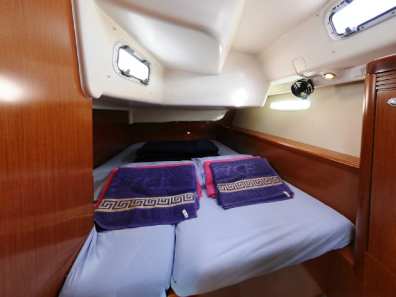 Oceanis 43