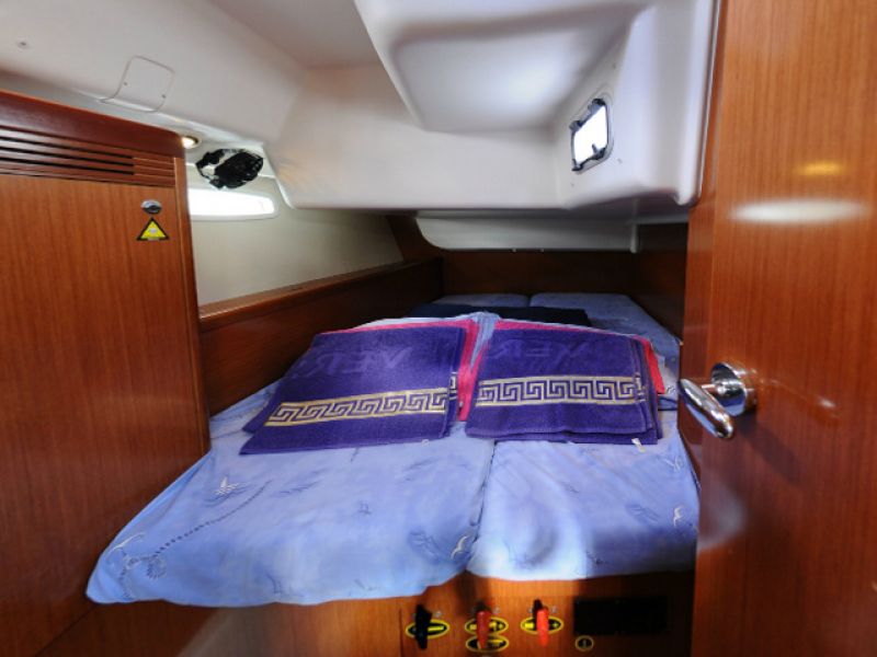Oceanis 43