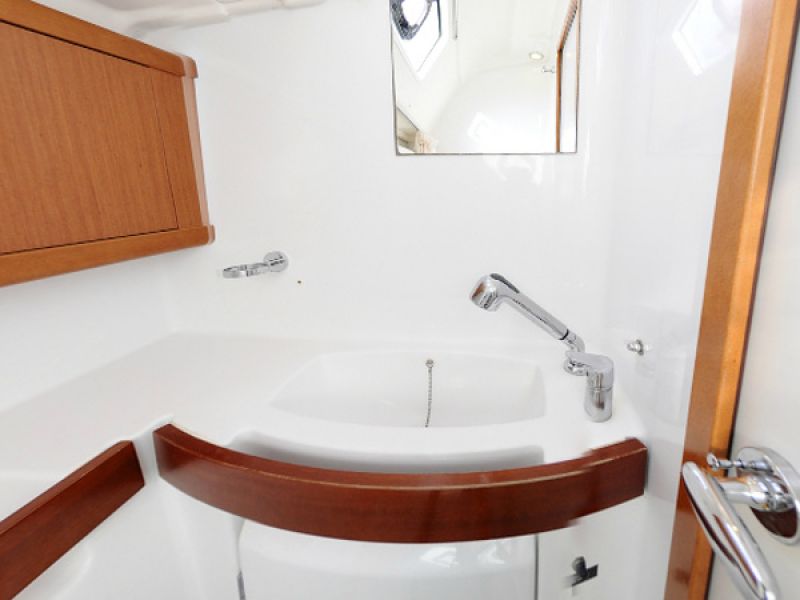 Oceanis 43