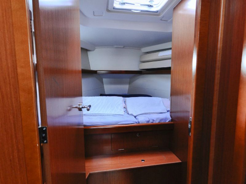 Oceanis 43
