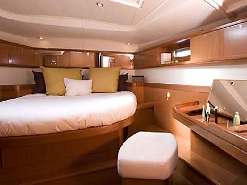 Oceanis 54