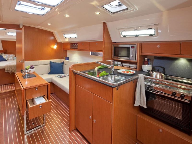 Bavaria Cruiser 36