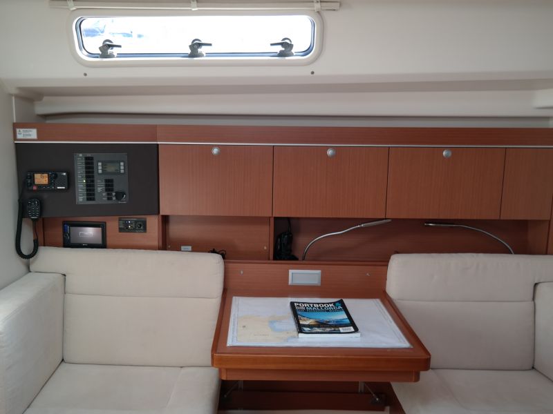 Hanse 415