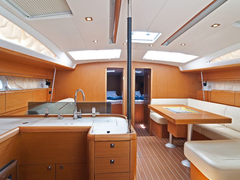Jeanneau 53