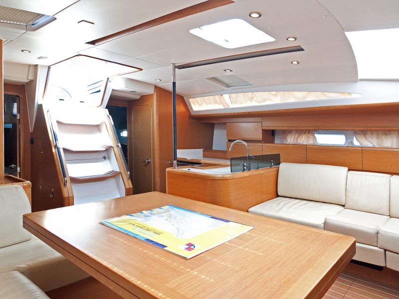 Jeanneau 53