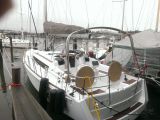 Jeanneau 379