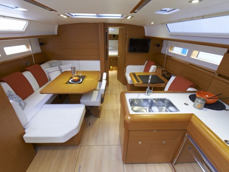 Jeanneau 469