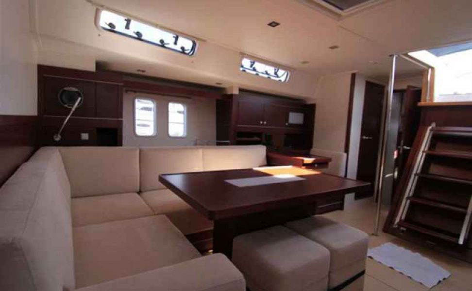 Hanse 545