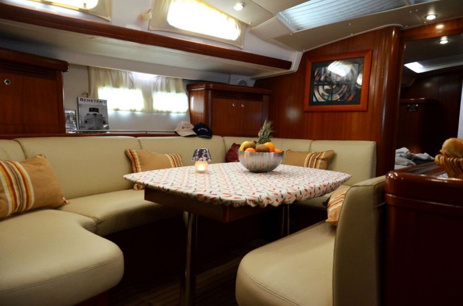 Oceanis Clipper 523