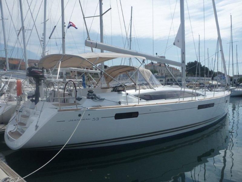 Jeanneau 53 - 5 + 1 cab