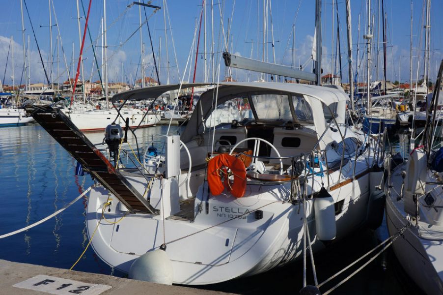 Elan 444 Impression