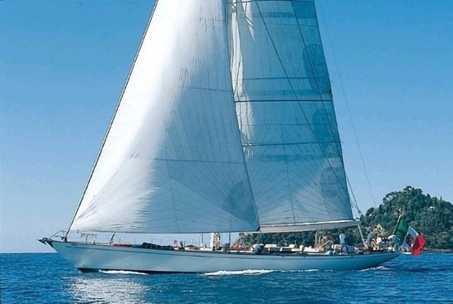 Classic Cruising Sloop