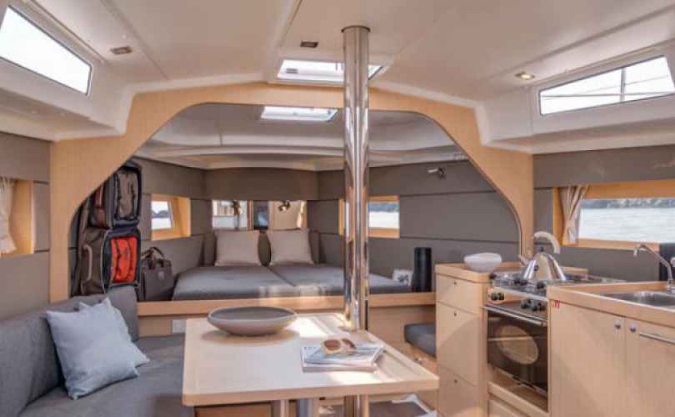 Oceanis 38