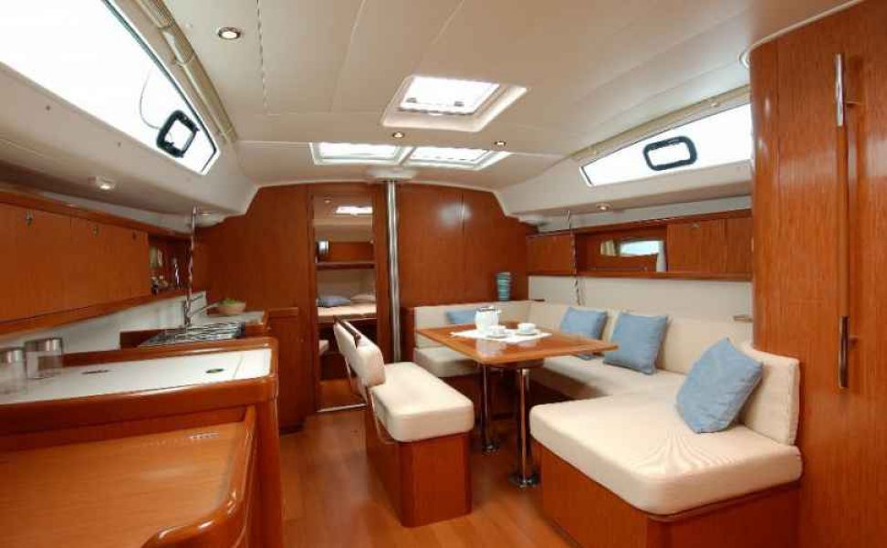 Oceanis 43