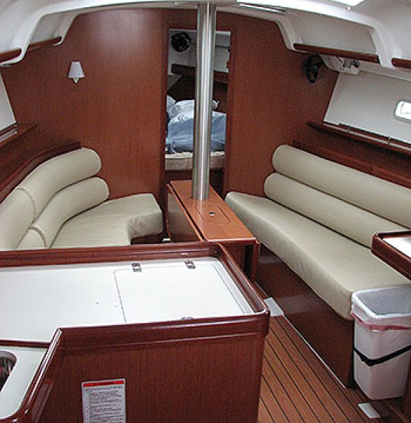 Beneteau Oceanis 35