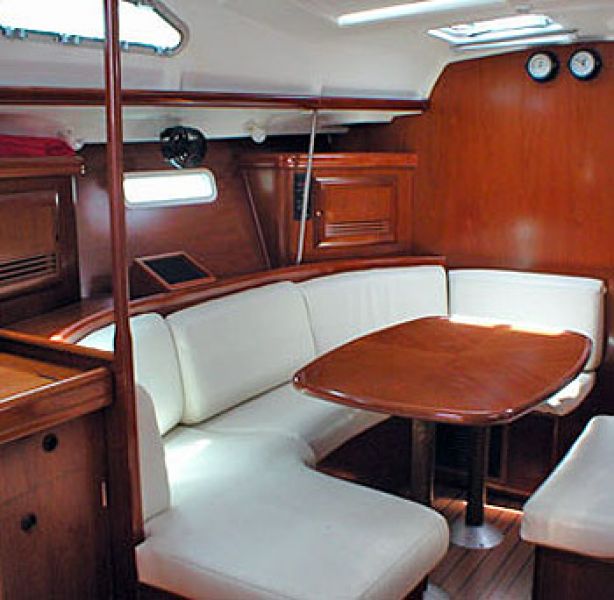 Beneteau 403