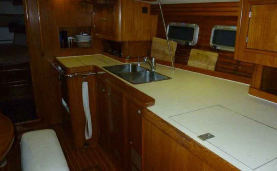 Sun Odyssey 42