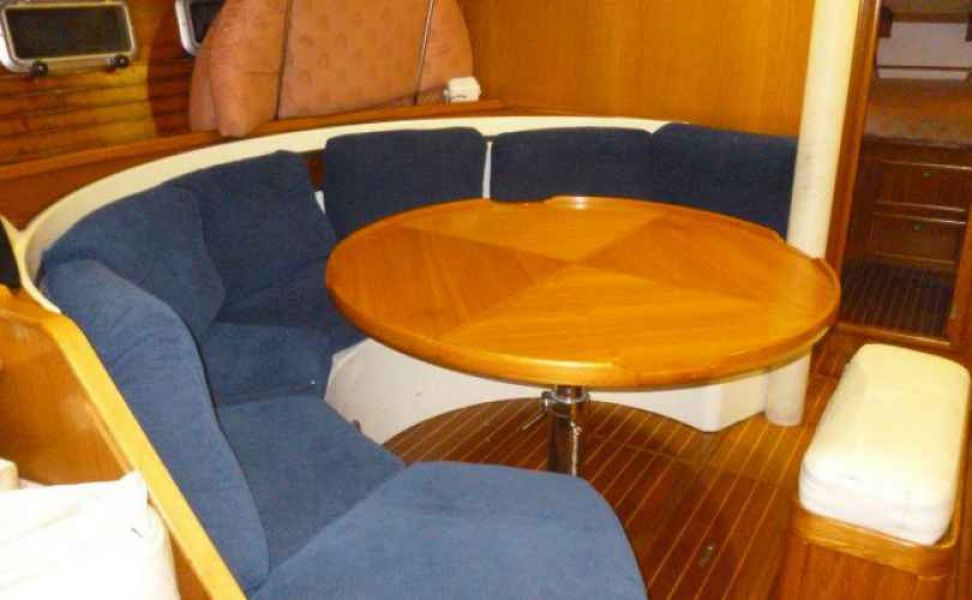 Sun Odyssey 42